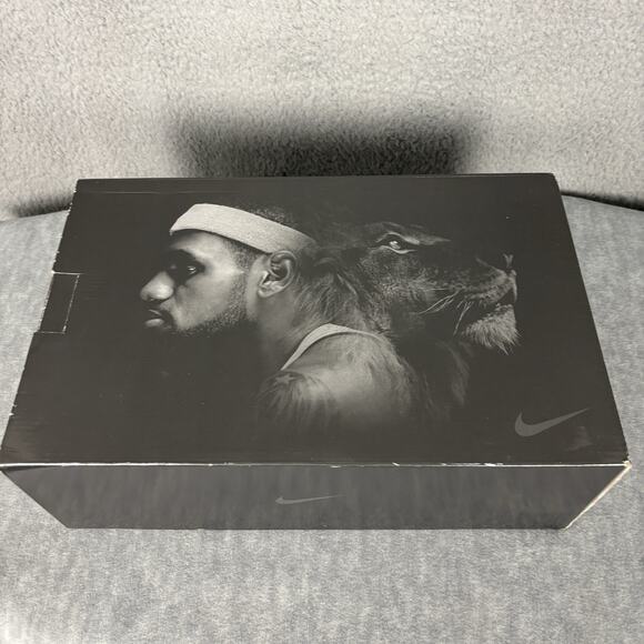 Nike Lebron VIII 8 QS Laker's Court Purple Gold DC8380-500 Men's Size 8.5 - Picture 14 of 16